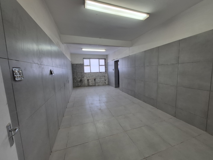 To Let Commercial Property for Rent in Maitland Western Cape